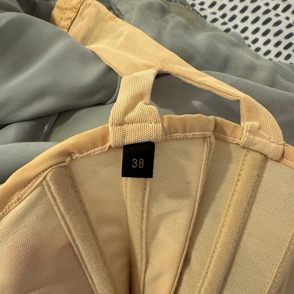 ROBERTO CAVALLI GRAY & FLORAL PEONT GOWN SIZE 38, STUNNING BALLGOWN - Picture 15 of 17